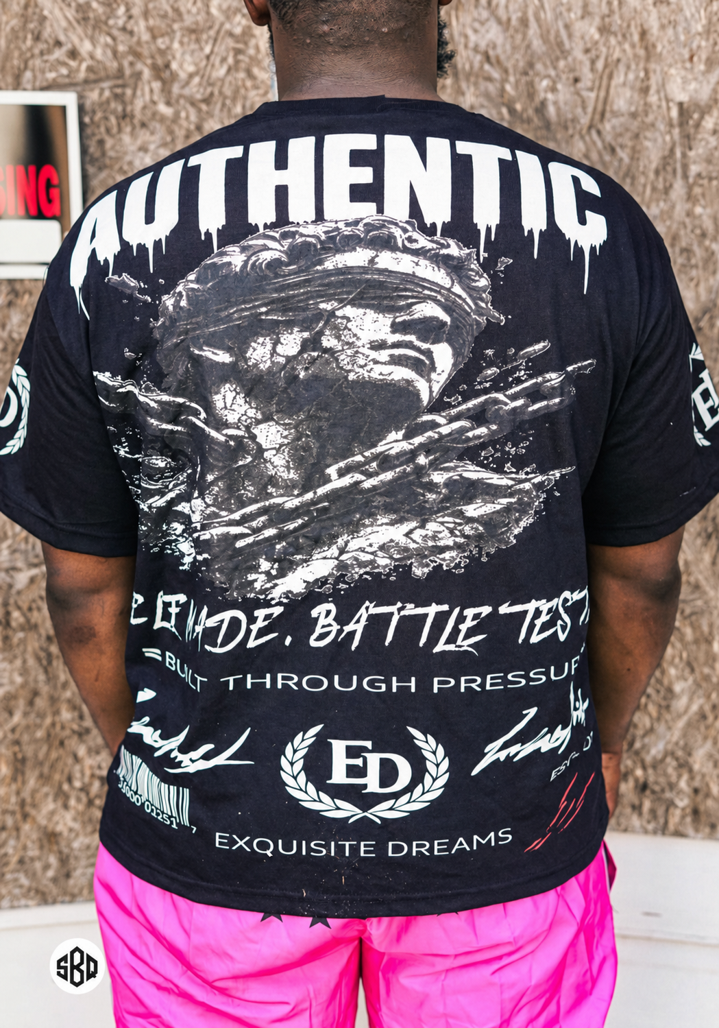 AUTHENTIC TEE
